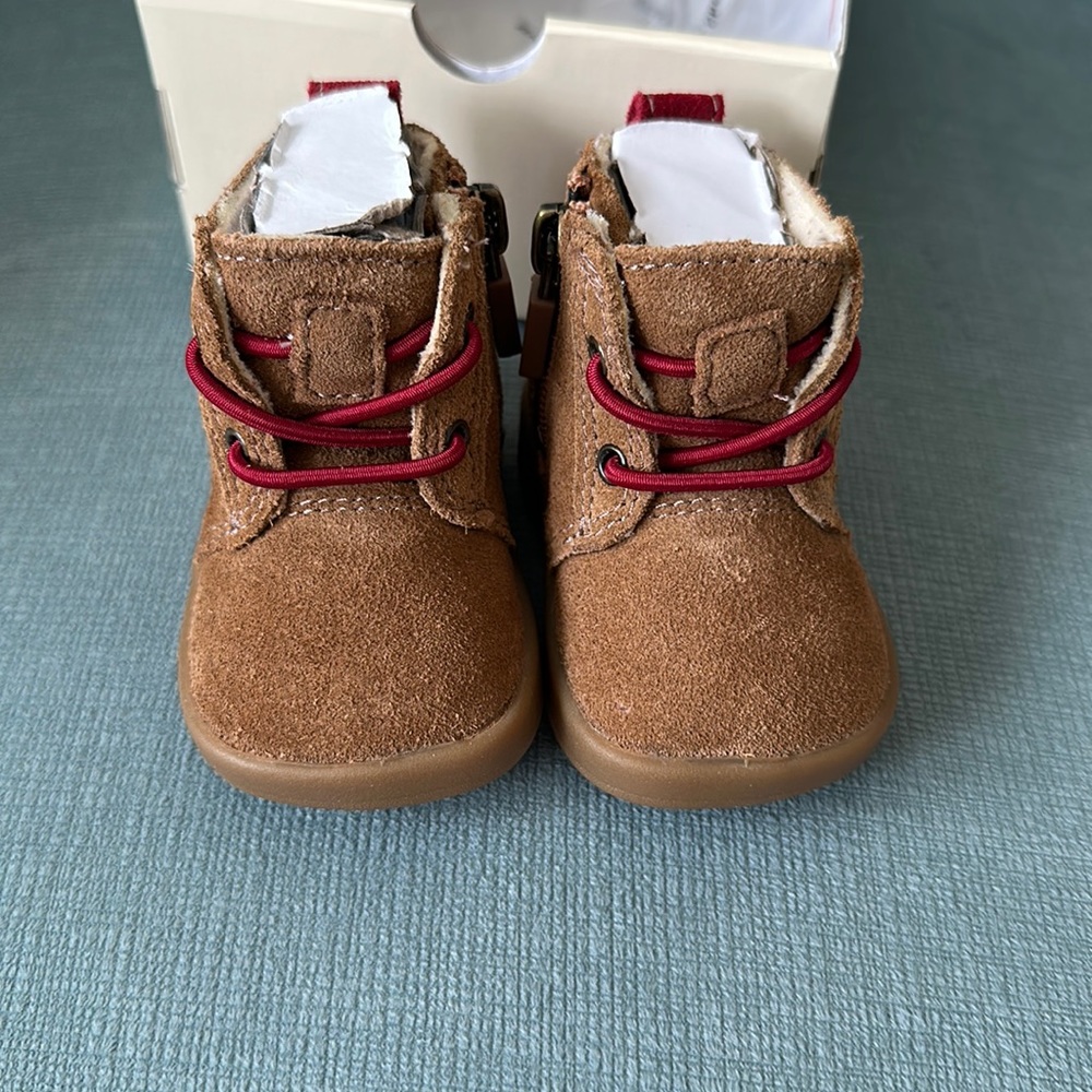 Baby Ugg 0/1